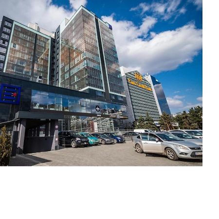 Glass New Apartments Ultracentral Chişinǎu Buitenkant foto