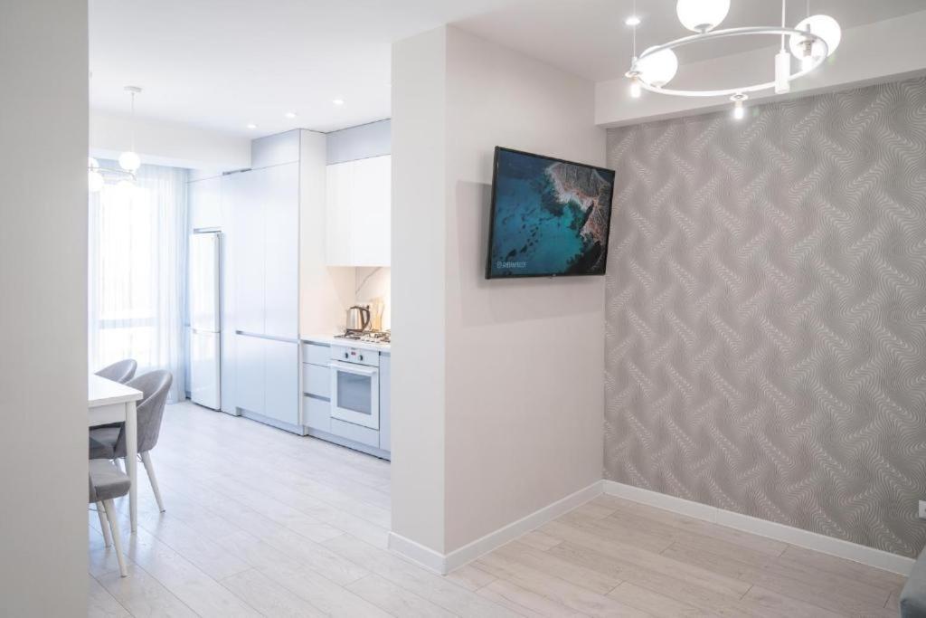 Glass New Apartments Ultracentral Chişinǎu Buitenkant foto